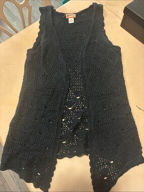 Mudd Black Crochet Open-Front Sleeveless Tunic Vest